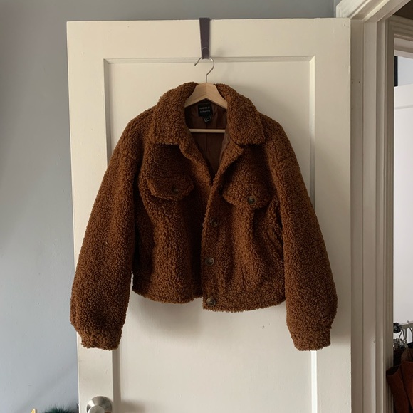 Forever 21 Jackets & Blazers - Forever 21 Teddy Jacket size M